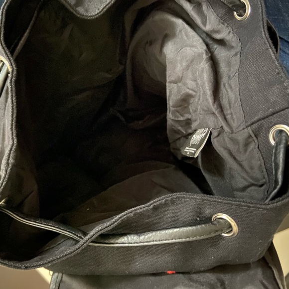 Harley Quinn Backpack - Picture 4 of 4